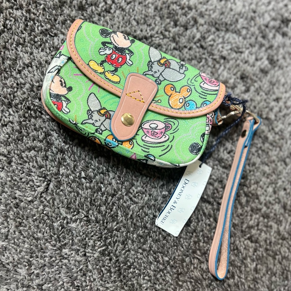Disney Parks Dooney & Bourke Green Sketch Wristlet NWT Disney World Disneyland